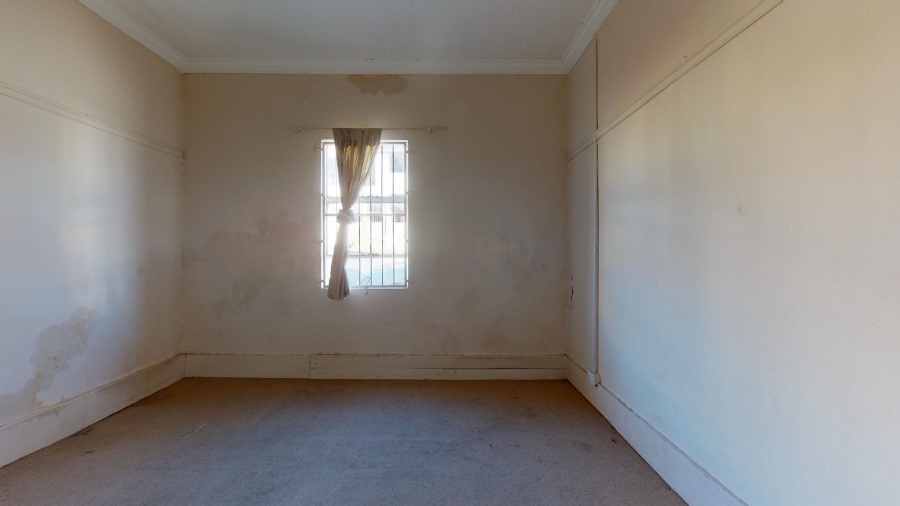 6 Bedroom Property for Sale in North End Eastern Cape
